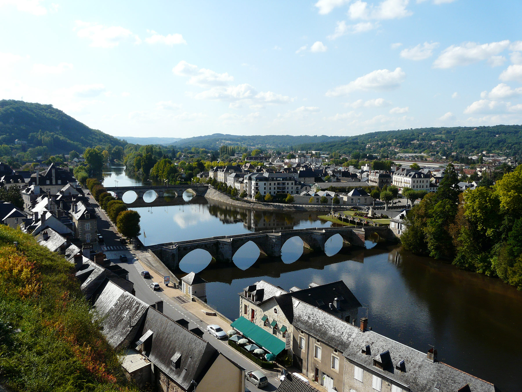 Terrasson-Lavilledieu (Photo license: CC BY-SA 3.0)